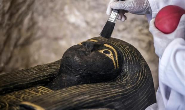 مصر تكشف مقبرة ونواويس بالأقصر