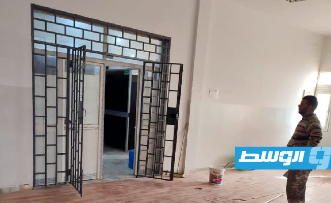 حكومة حماد: قرب الانتهاء من صيانة مكتب العمل في قمينس