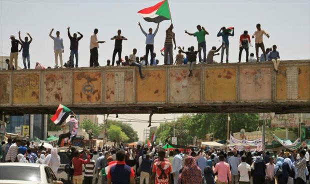 قادة الاحتجاج في السودان يهددون بـ«عصيان مدني»