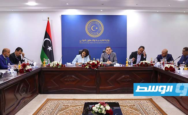 الدبيبة يؤكد ضرورة إحالة مخصصات ورواتب السفارات الليبية بالخارج