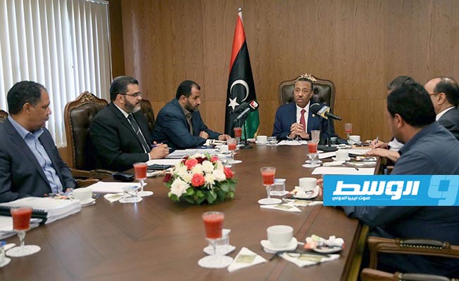 الثني يبحث مشروعات لجنة إعادة الاستقرار إلى بنغازي