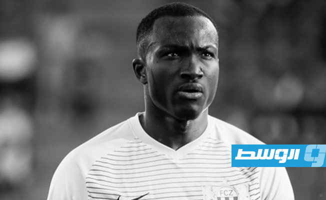 وفاة لاعب منتخب غانا بأزمة قلبية خلال مباراة في الدوري الألباني