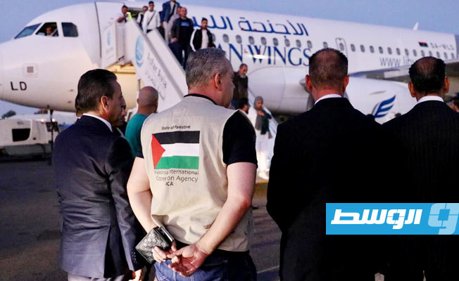 فريق إنقاذ فلسطيني يصل طرابلس (فيديو)