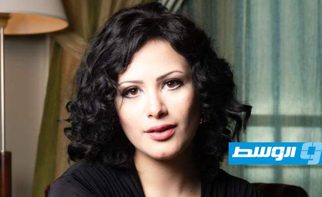 الفنانة الليبية أميرة تسجل أغنية «غاب عقلها»