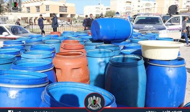بعض كميات الخمور التي صادرتها شرطة النجدة في بنغازي، 21 ديسمبر 2019. (مديرية أمن بنغازي)