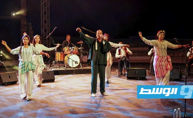الهادي حبوبة يفتتح تظاهرة «مجالس الفنون» بمدينة الحمامات التونسية