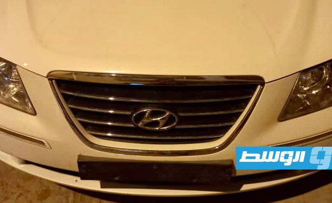 سيارة المشتكي الذي ادعى تعرضه لسطو مسلح في تاجوراء. (وزارة الداخلية)