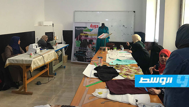 افتتاح معمل تطريز وحياكة للسيدات في طبرق