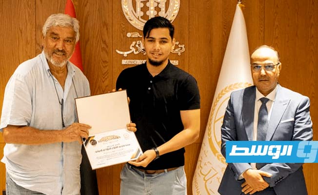 تكريم الملاكم الدولي سعد الفلاح. (الإنترنت)