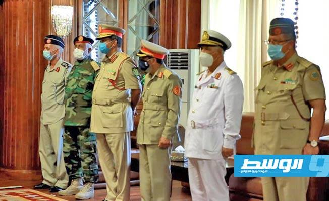 كبار ضباط الجيش أثناء حفل تنصيب رئيس الأركان الفريق اول ركن محمد الحديد. (حكومة الوفاق)