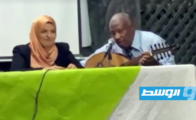 الشاعرة الليبية فريال الدالي ألقت عددًا من قصائدها الشعرية المتنوعة، بأتيليه القاهرة