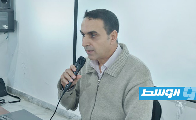 الشاعر صالح قادربوه مدير المركز الليبي للدراسات الثقافية (بوابة الوسط)