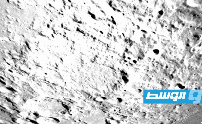 صور التقطتها مركبة الفضاء الهندية «شاندرايان 3» للقمر. (سي إن إن الأميركية)