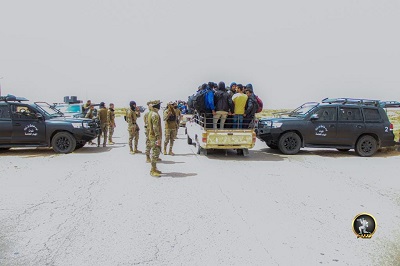 مهاجرون غير شرعيين جرى ضبطهم في طبرق، الخميس 1 يونيو 2023 (شعبة الإعلام الحربي التابعة لقوات القيادة العامة)