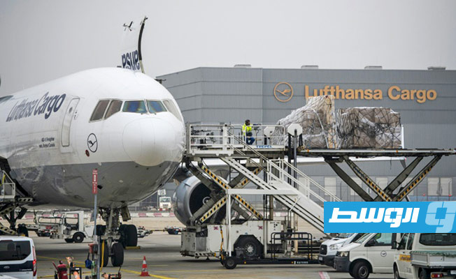 كيف استعد مطار فرانكفورت لتحدي نقل ملايين من لقاحات «كوفيد-19» حول العالم؟