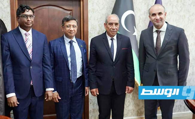 على هامش اجتماع بمقر وزارة الداخلية مع سفير بنغلاديش لدى ليبيا شميم الزمان. (صفحة وزارة الداخلية على فيسبوك)