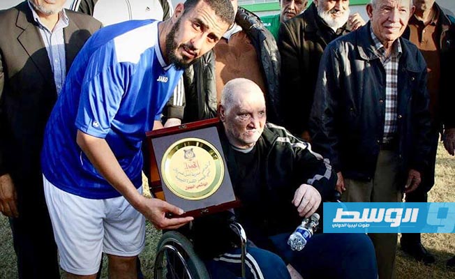 تكريم قيصر الكرة الليبية من قبل قدامى لاعبي غريان