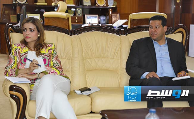 من لقاء الحويج مع مديرة مشروع «تسريع الاقتصاد» الليبي الممول من الوكالة الأميركية للتنمية، 8 يونيو 2024. (وزارة الاقتصاد)