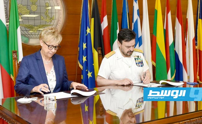 من مراسم توقيع الاتفاقية بين بعثة الاتحاد الأوروبي في ليبيا والبعثة الأوروبية لمراقبة حظر الأسلحة على ليبيا، 8 أغسطس 2021. (تويتر)