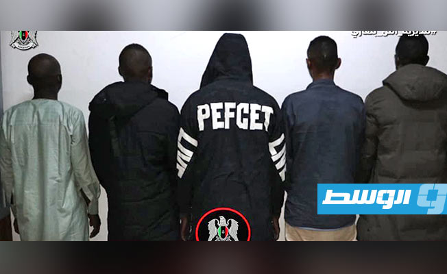 مديرية أمن بنغازي تكشف تفاصيل القبض على عصابة سرقة المحال التجارية أثناء الحظر