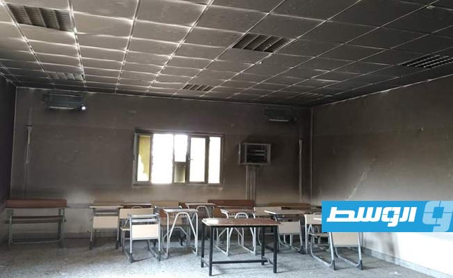 إدارة مدرسة ببني وليد تحمل أولياء أمور الطلبة مسؤولية حريق أتلف بعض فصولها