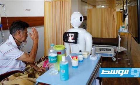 روبوت يساعد مرضى كوفيد-19 على التواصل مع ذويهم
