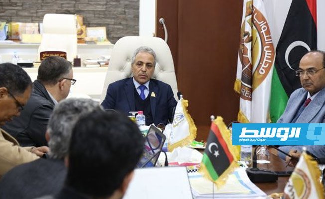 رئيس ديوان المحاسبة وعميد بلدية بنغازي ومحافظ مصرف ليبيا المركزي بالبيضاء, 9 فبراير 2021. (ديوان المحاسبة)