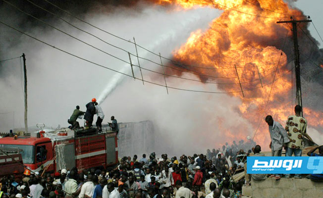 مقتل أربعة بينهم طفل في حريق أنبوب للنفط بنيجيريا