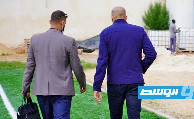 بالصور: لجنة تقييم تتفقد 3 ملاعب بمدينة الخمس
