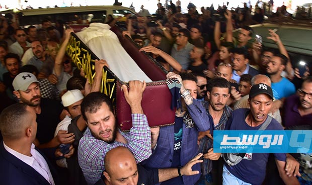 نجوم الفن في جنازة فاروق الفيشاوي (تصوير: مصطفى مرتضى)