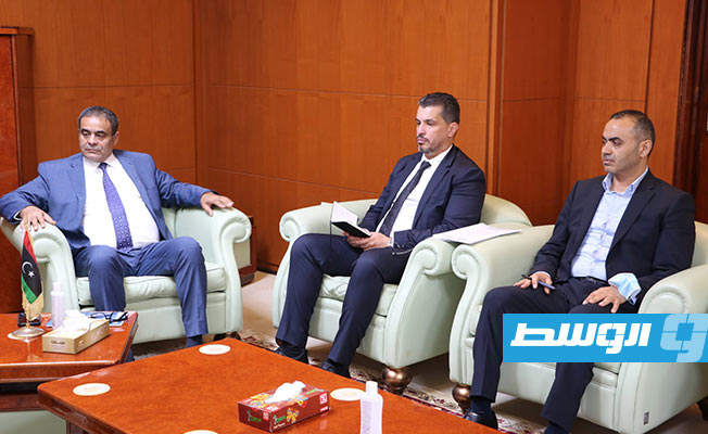 لقاء الشهوبي والسفير التركي لدى ليبيا، الاثنين 21 يونيو 2021. (وزارة المواصلات)