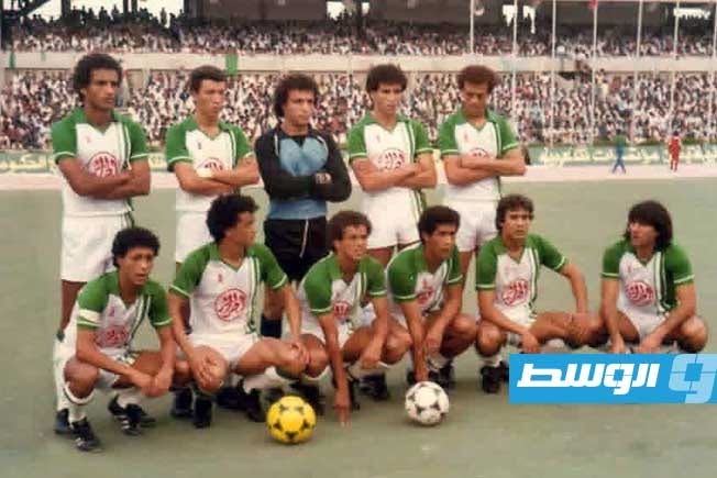 المنتخب الجزائري قبل مباراته أمام المنتخب اللببي بطرابلس 1983 (أرشيفية: الإنترنت)