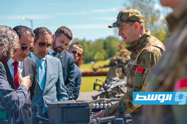 بوزريبة خلال تفقده قوات مكافحة الشغب البيلاروسية، 3 يوليو 2025. (الإنترنت)