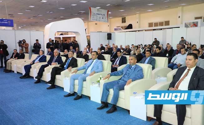 عدد من الضيوف الحاضرين لافتتاح الدورة الأولى لمعرض وكلاء الصناعات الإيطالية في طرابلس، الإثنين 23 يناير 2023. (الغرفة التجارية الليبية الإيطالية)