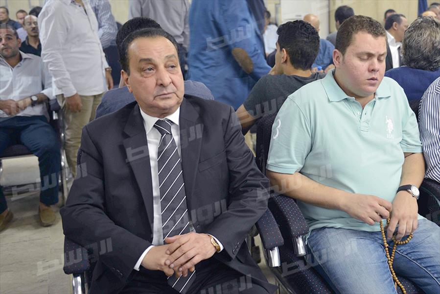 بالصور: نجوم الفن والرياضة والإعلام في عزاء سامي العدل