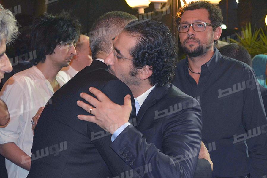 بالصور: نجوم الفن والرياضة والإعلام في عزاء سامي العدل