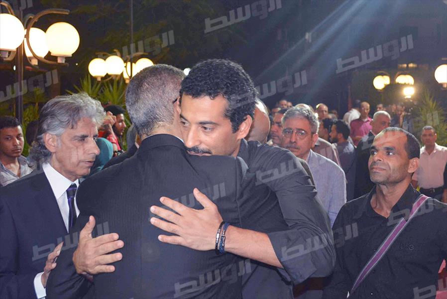 بالصور: نجوم الفن والرياضة والإعلام في عزاء سامي العدل