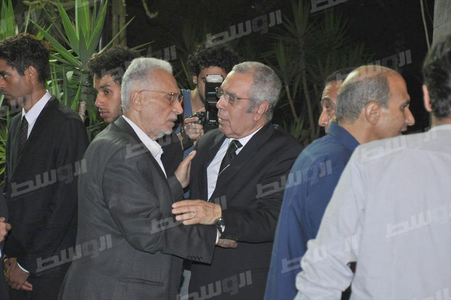 بالصور: نجوم الفن والرياضة والإعلام في عزاء سامي العدل