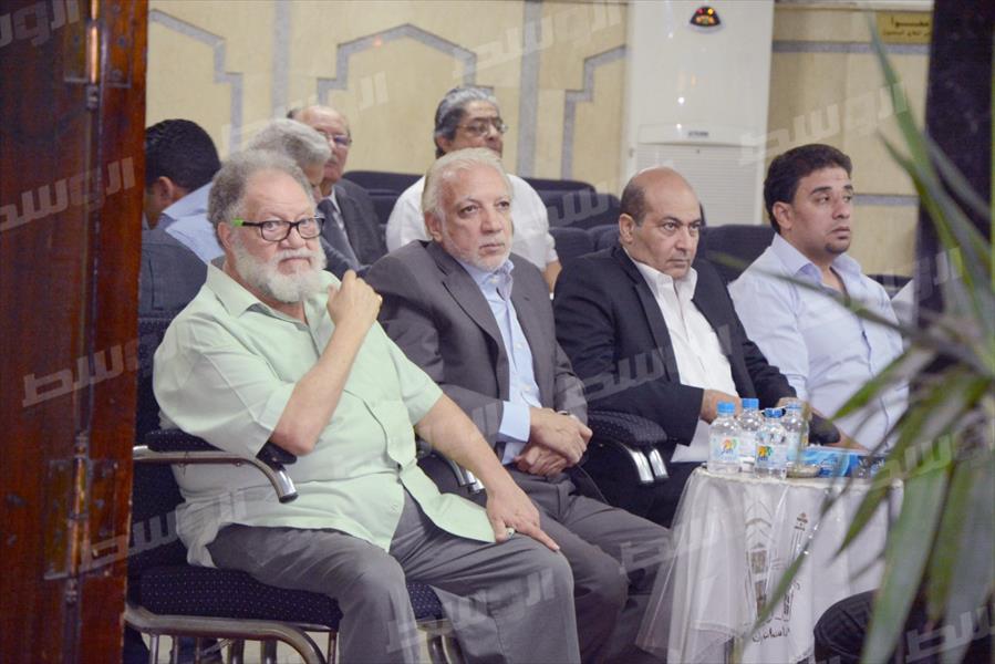 بالصور: نجوم الفن والرياضة والإعلام في عزاء سامي العدل