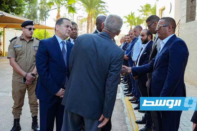 استقبال عبدالهادي الحويج لرئيس الوزراء الأسبق بأفريقيا الوسطى في بنغازي، الخميس 16 أكتوبر 2025. (وزارة الخارجية والتعاون الدولي)