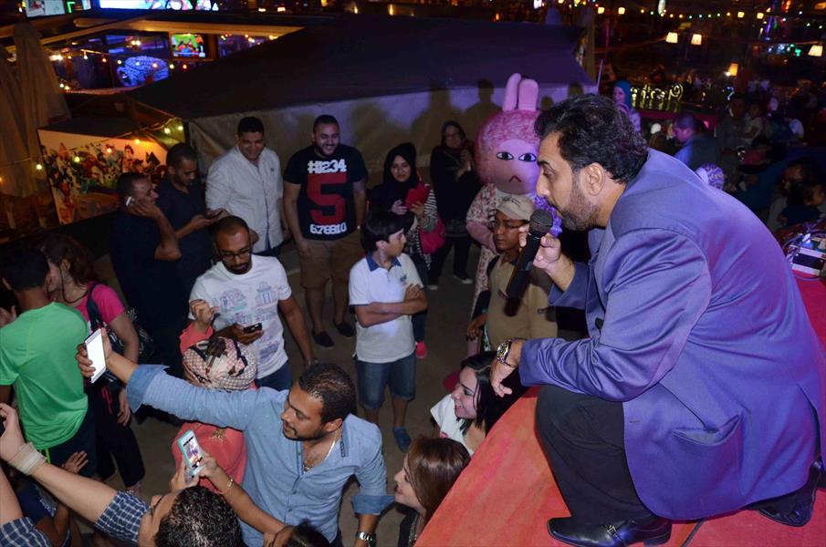 بالصور: نجم من التسعينات يعود في «رمضان زي زمان»