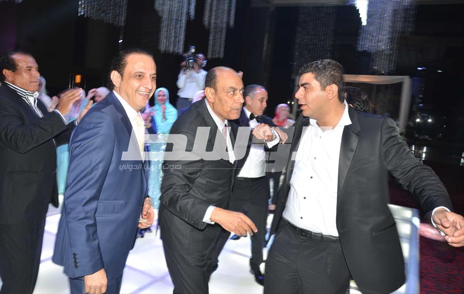 بالصور: نجوم الفن يشاركون أحمد بدير الاحتفال بزفاف ابنة شقيقته