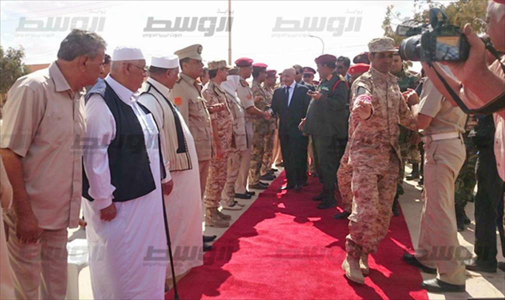 بالصور: عقيلة والناظوري يشهدان عرضًا عسكريًا في الكلية العسكرية بطبرق