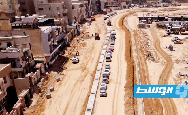 إزالة كوابل كهرباء عن مسار فتح الطريق البحري بحي الأندلس، 5 يوليو 2023. (شركة الكهرباء)