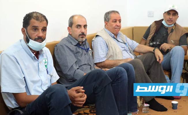 «أجوكو» تبحث حل مشكلة التلوث البيئي في الواحات