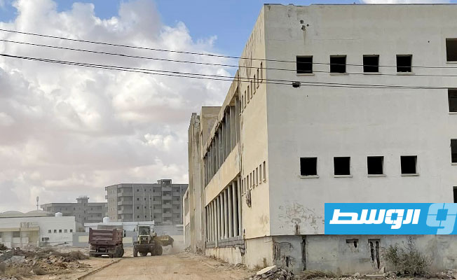 أعمال صيانة بمعهد النفط ليكون المبنى الإداري فيه مقرًا لبلدية طبرق، 14 أكتوبر 2023 (المجلس التسييري طبرق)