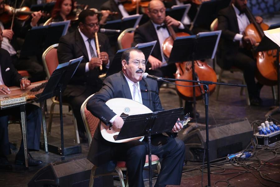 بالصور: لطفي بوشناق يتألق في مهرجان الموسيقى العربية