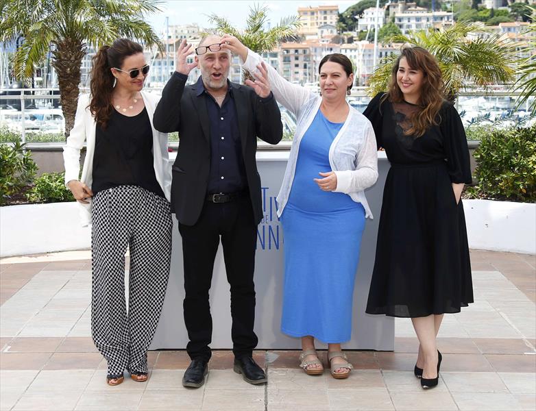 بالصور: افتتاح مهرجان "كان" السينمائي بفيلم مثير للجدل