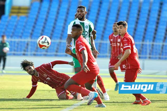 مباراة الأهلي طرابلس والاتحاد في المجموعة الثانية من دور السداسي الأول بالدوري الليبي الممتاز لكرة القدم، الأربعاء 18يونيو 2025. (تصوير - محمود دردور، بوابة الوسط)