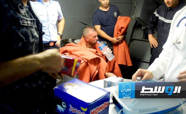 البحرية المصرية تنقذ 3 سياح بريطانيين فقدوا في البحر الأحمر أثناء رحلة غطس